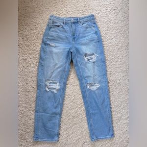 American Eagle Mom Straight Jean Size 4